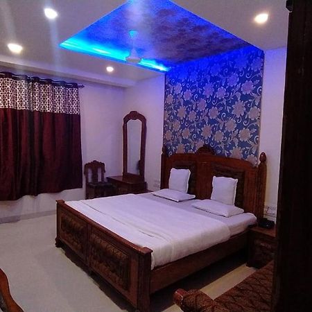 Hotel Shalimar Executive, Uran Islampur Peth  Buitenkant foto