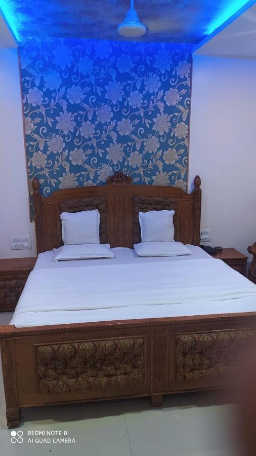 Hotel Shalimar Executive, Uran Islampur Peth  Buitenkant foto