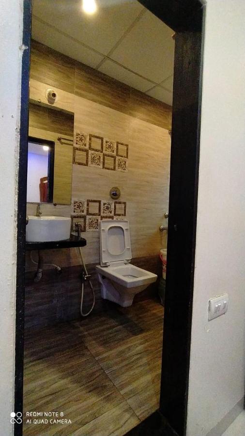Hotel Shalimar Executive, Uran Islampur Peth  Buitenkant foto